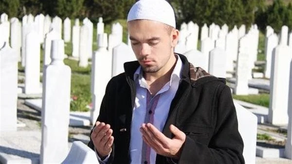 دعاء لأبى المتوفى في عاشوراء.. اللهم أعطه من نعيم الجنة حتى يرضىدعاء لأبى المتوفى في عاشوراء، للآباء دين على الأبناء لا يستطيعون قضائه حتي ولو أفنوا