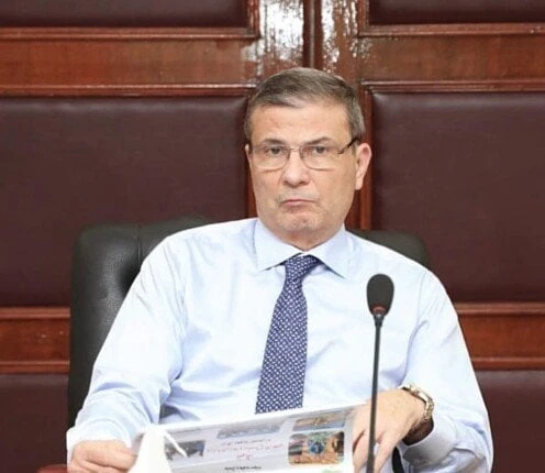 وزير الزراعة يوجه بالاهتمام بالبحث العلمي والإرشاد الزراعي ومنع التعدياتأصدر علاء فاروق وزير الزراعة واستصلاح الأراضي، عدة توجيهات إلى قيادات الوزارة