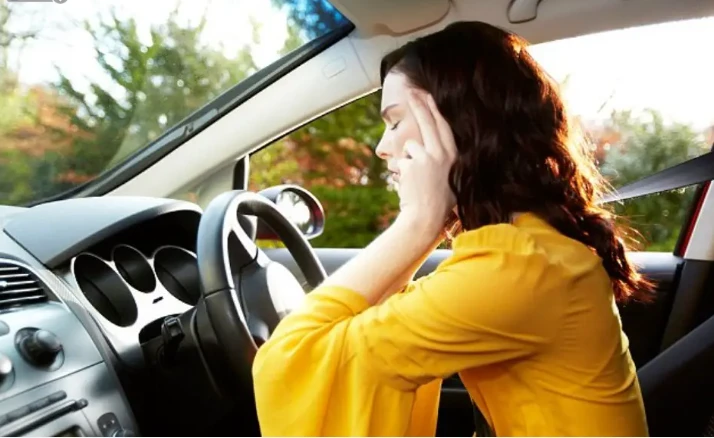 ما هو تفسير حلم قيادة السيارة وأنا لا أعرف القيادة لابن سيرين؟ تفسير حلم قيادة السيارة وأنا لا أعرف القيادة، يهتم أغلب الأفراد بالسيارات ومتابعة