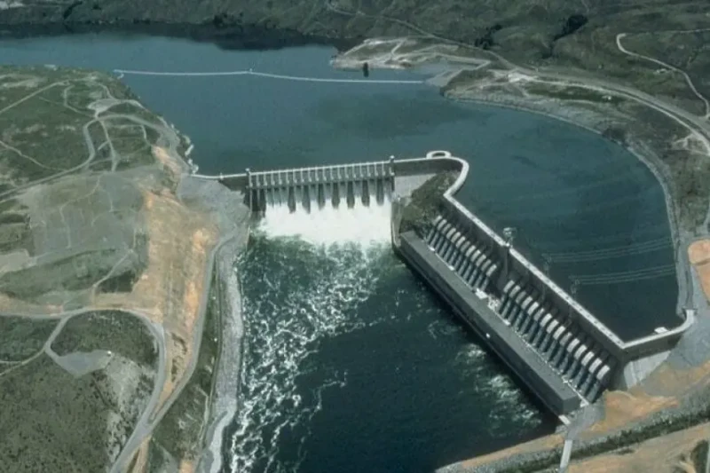 إرادة ربنا تسبق الكل.. خبير يكشف مفاجآت كبيرة بشأن آخر تطورات سد النهضة كشف الدكتور عباس شراقي، أستاذ الجيولوجيا والموارد المائية بجامعة القاهرة، عن