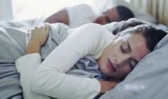 تفسير حلمت ان زوجي يجامعني لابن سيرين حلمت أن زوجي يجامعني يحمل العديد من التأويلات، وخاصة لأن هذه العلاقة الحميمة بين الزوج وزوجته أحلها الله من فوق سبع سموات و وضع لها خير الجزاء