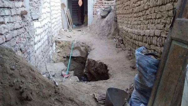 ضبط تشكيل عصابي من بينهم 4 سيدات للنصب على المواطنين وبيع قطع أثرية مزيفة نجحت الأجهزة الأمنية بوزارة الداخلية في القاء ضبط تشكيل عصابي تخصص في النصب