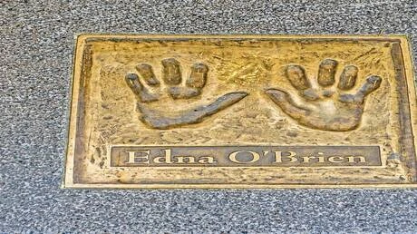 وفاة إيدنا أوبراين مؤلفة رواية فتيات الريف عن عمر يناهز 93 عاما تعرف على التالي وفاة إيدنا أوبراين مؤلفة رواية فتيات الريف عن عمر يناهز 93 عاما، وتوفيت أوبراين يوم السبت عن عمر ينا