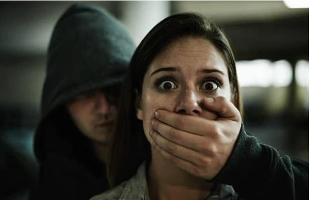 تفسير اكل الخيار في المنام لابن سيرين وكبار العلماء اكل الخيار في المنام يعد من الرؤى الجيدة حيث يرى خبراء التفسير أن الحلم يشير إلى الخير ويحمل