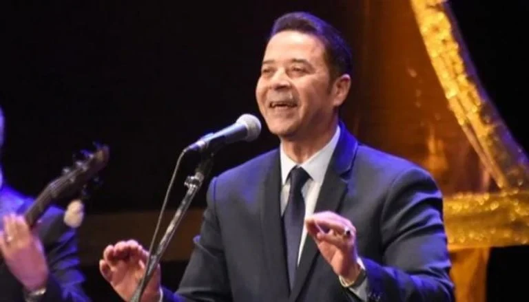 عشاق مدحت صالح :شاهدوه الليلة مع مني الشاذلي نشر مدحت صالح، عبر حسابه على موقع التواصل الاجتماعي إنستغرام مقطع فيديو من حفله الأخير بالعلمين، وارفقه