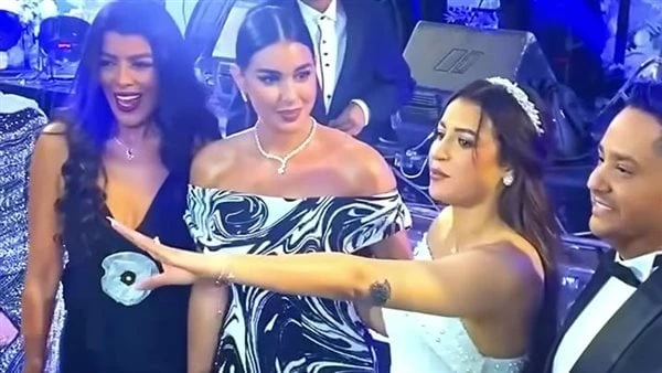 ياسمين صبري وهبة مجدي في حفل زفاف بتول الحداد شهد حفل زفاف الفنانة بتول الحداد والمنتج مصطفى الغزولي، حضور الفنانة ياسمين صبري، والفنانة هبة مجدي