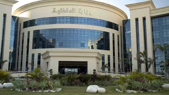 مشرف أمن يتهم مذيعة بالاعتداء والتهديد بالإيذاء بعد خلاف بمستشفى بالشيخ زايد حرر مشرف أمن بأحد المستشفيات الخاصة، بلاغا ضد الإعلامية سالي إبراهيم،