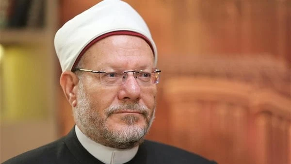 مفتي الجمهورية: كثير من فقهاء الإسلام تبحروا في العلوم الكونيةقال الدكتور شوقي علام -مفتي الجمهورية، رئيس الأمانة العامة لدور وهيئات الإفتاء في العالم- إن دلالات النصوص الشرعية تدع