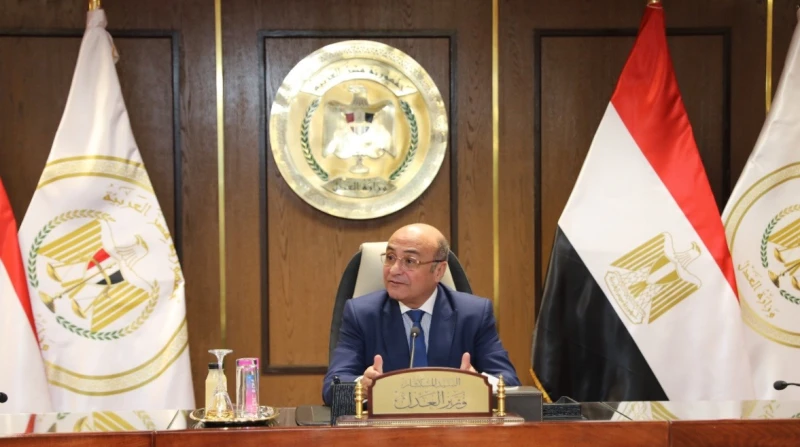 منح الضبطية القضائية ل57 عاملا بوزارة الصحة نشرت الجريدة الرسمية، قرار وزير العدل المستشار عمر مروان، رقم 1691 لسنة 2024، بشأن تخويل 57 من العاملين بقطاع الشؤون الوقائية والعلاجية 