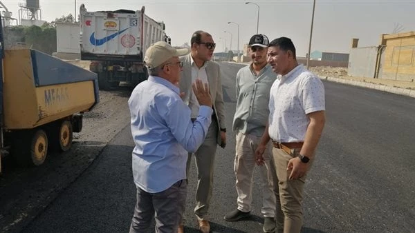 وزير الإسكان: تكثيف أعمال تطوير الطرق والمرافق بالمناطق الصناعية كثفت أجهزة تنمية مدن العاشر من رمضان، وبني سويف الجديدة، و15 مايو، أعمال تنفيذ ورفع