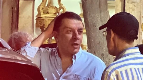 أبرزهم مصطفي كامل.. توافد الفنانين على عزاء الفنان سيد النوبي بدأ منذ قليل عزاء الفنان سيد النوبي من منطقة عابدين، وسط حضور عدد كبير من الأهل