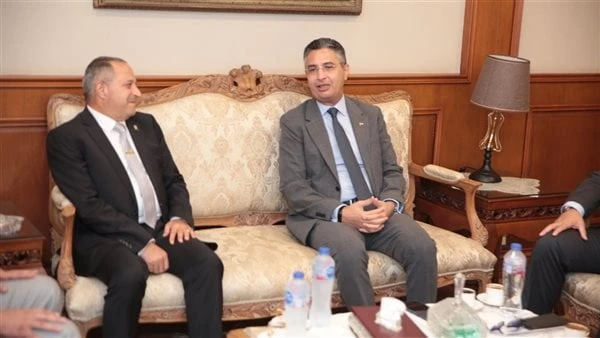 وزير التموين يتفقد عددا من صوامع بورسعيد خلال زيارته المحافظةبدأ الدكتور شريف فاروق وزير التموين والتجارة الداخلية زيارته لمحافظة بورسعيد، وبدأ جولته