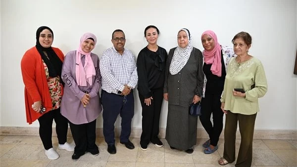 وزيرة التضامن تجري جولات مفاجئة لدور الأيتام ورعاية المسنينأجرت الدكتورة مايا مرسي وزيرة التضامن الاجتماعي الجمعة زيارة مفاجئة لعدد من دور الرعاية