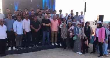 فن: عمر طاهر مع شباب الجامعات فى أول ندوة على البحر بمهرجان العلمين الجديدة اقرأ في أفاق عربية عمر طاهر مع شباب الجامعات فى أول ندوة على البحر