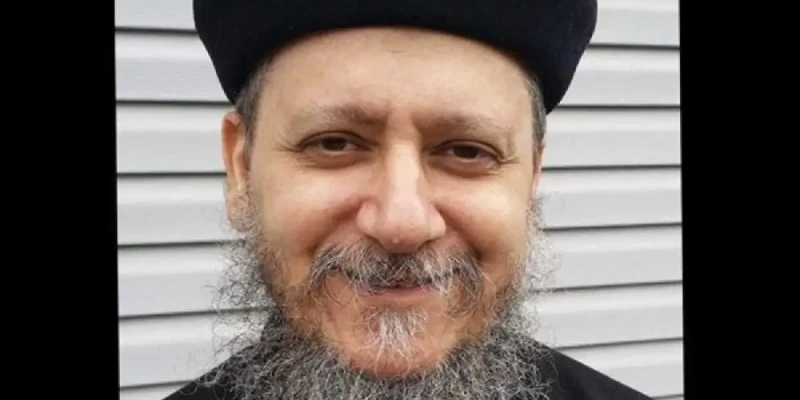 القمص يوحنا نصيف كاهن كنيسة العذراء في شيكاغو يحذر من عمليات نصب والضحايا كهنة وأساقفةالقمص يوحنا نصيف كاهن كنيسة العذراء في شيكاغو يحذر من عمليات