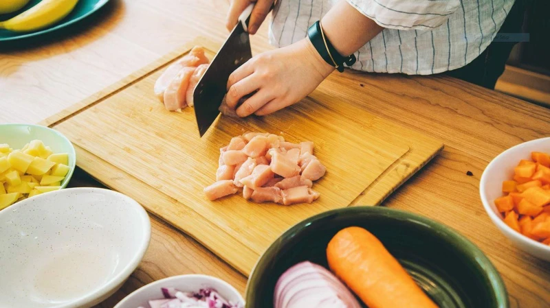 لتجنب التسمم الغذائي.. 6 طرق لتخزين الطعام بشكل صحي متفرقات شاهد المقال التالي من صحافة مصر عن لتجنب التسمم الغذائي 6 طرق لتخزين الطعام بشكل صحي، يجهل الكثير من الأشخاص بطرق التخزي