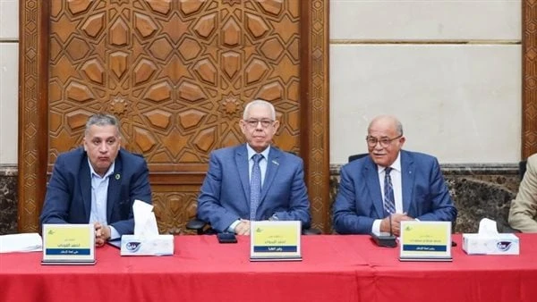 طرح وحدات جديدة بالتجمع وجبانات على طريق الواحات.. انفراجة بملف إسكان المهندسينأكد الدكتور هشام سعودي وكيل نقابة المهندسين ورئيس لجنة الإسكان والمشروعات بالنقابة العامة، أن اللجنة