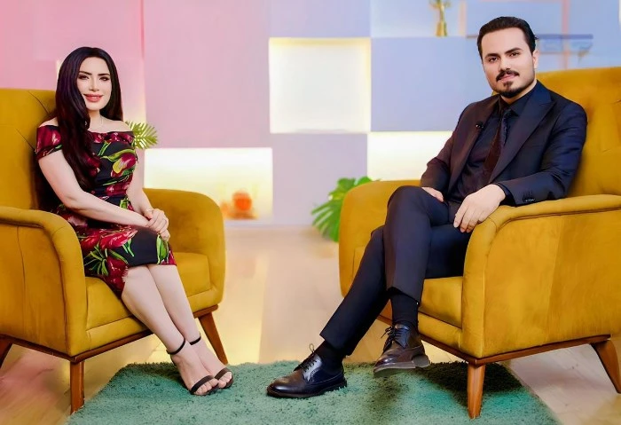 عبير صبري: بميل ل غادة عبدالرازق وأتمنى أمثل في الجنة (فيديو) قالت الفنانة عبير صبري، أن افاق عربية يحب أن يشاهد المرأة الجميلة، التي تتمتع بقدر كبير