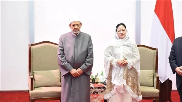 شيخ الأزهر: إقصاء المرأة وتهميشها سببه خلط التقاليد بالأحكام الشرعية استقبلت بوان ماهاراني، رئيسة مجلس النواب الإندونيسي، فضيلة الإمام الأكبر الدكتور
