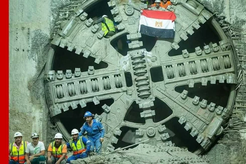تنفيذ أطول مسار حفر نفقي ب محطة حدائق الأهرام بمشروع مترو الخط الرابع أعلن المركز الإعلامى لمحافظة الجيزة عبر صفحته الرسمية عن خروج ماكينة حفر الأنفاق من محطة حدائق الأهرام ضمن مسا