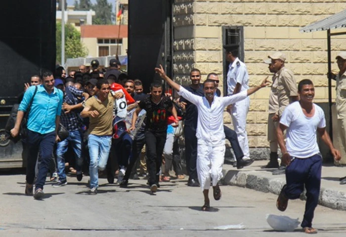 الإفراج عن 79 محبوسا احتياطيا تنفيذا لتوصيات الحوار الوطني أخلت نيابة أمن الدولة العليا، اليوم الإثنين، سبيل 79 متهما، وفق ما أعلنه طارق العوضي المحامي.ونشر المحامي طارق العوضي وعض