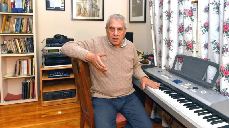 راجح داوود: وزارتا التعليم والثقافة مش مهتمين بالموسيقى تحدث الموسيقار راجح داوود، عن حياته الشخصية، مشيرا إلى أن والده ساعده على تنمية موهبته في مجال الموسيقى.وقال راجح داوود، في 