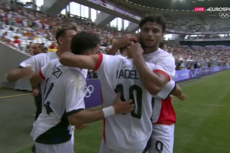 منتخب مصر الأولمبي يتقدم على إسبانيا بهدف في الشوط الأولتقدم منتخب مصر الأولمبي أمام إسبانيا بنتيجة ١-٠ في الشوط الأول من المباراة بدورة الألعاب