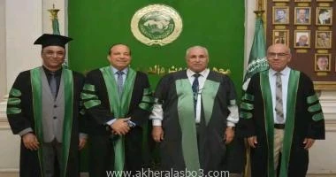 كتب - محمود الهندي حصل الباحث أشرف حلمي فتح الباب مرعي على درجة الماجستير في المناهج وطرق التدريس في مادة العلوم من معهد البحوث والدراسات العربية التابع لجامعة الدول العربية بتقدير