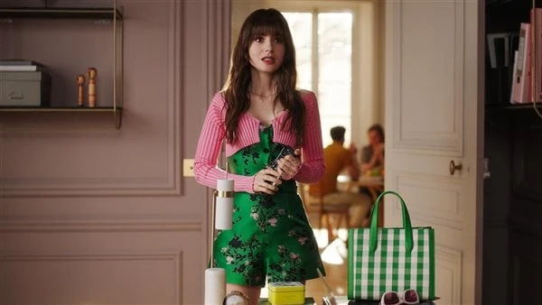 تعرف على موعد عرض الموسم الرابع من مسلسل كشف منصة نتفليكس عن صور جديدة من الموسم المرتقب من مسلسل المقرر انطلاق عرضه في أغسطس المقبل.ستبدأ نتفليكس