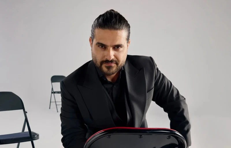 خاص- مازن ضاهر يعود بديو لناصيف زيتون ومن النجم الذي سيشارك الأخير العمل؟ يعود شاعر الهيتات والأغنيات الضاربة مازن ضاهر الذي ارتبط اسمه بإسم أهم نجوم الصف الأول، بديو غنائي للفنان 