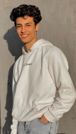 محمد مجدي يكشف تفاصيل مشاركته في فيلم حياة تعيسة تعرف على التالي محمد مجدي يكشف تفاصيل مشاركته في فيلم حياة تعيسة، شارك الفنان الشاب محمد مجدي، فى