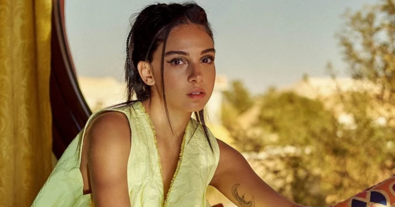 الفن و المشاهير: سلمى أبو ضيف تحتفل مع زوجها وأصدقائها بطقوس غريبة.. وقبلة رومانسية تثير الجدل شاهد المقال التالي من صحافة لبنان عن سلمى أبو ضيف