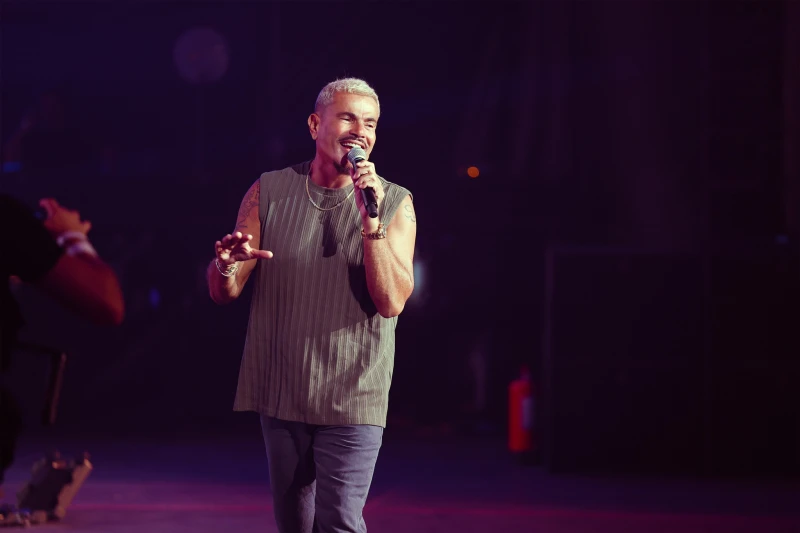 خاص بالفيديو- حضور خيالي في حفل عمرو دياب في الرياض أحيا الفنان المصري، عمرو دياب، حفلا فنيا على مسرح محمد عبده أرينا في الرياض تكلل بالنجاح الكبير