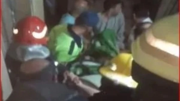 في لافته انسانية.. أمن القاهرة ينقل مواطنا إلى أحد المستشفيات بحدائق القبة استجابت الأجهزة الأمنية بمديرية أمن القاهرة، لالتماس أحد المواطنين غير قادر على الحركة لمساعدته في الانتق