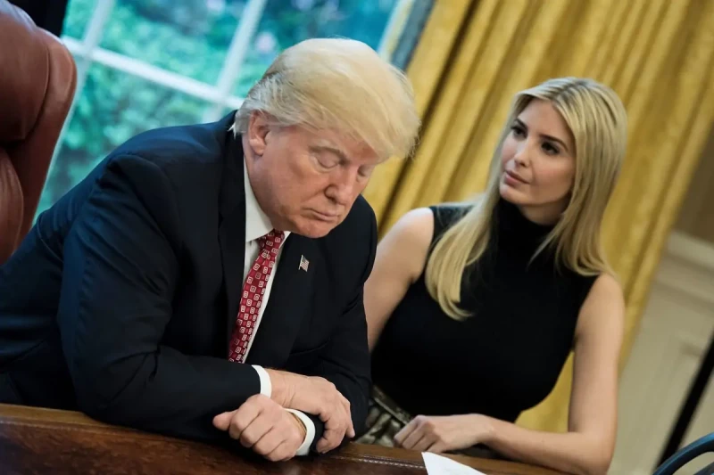 بعد محاولة إغتيال ترامب أول تعليق من إيفانكا ابنة الرئيس الأمريكي السابقبعد محاولة إغتيال ترامب أول تعليق من إيفانكا ابنة الرئيس الأمريكي السابق علقت