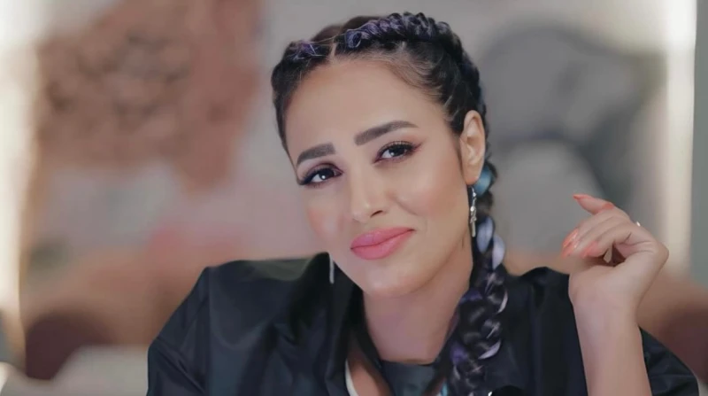 عاملة عبيطة.. رنا سماحة تطرح أغنية جديدة تستعد الفنانة رنا سماحة، لطرح أغنية جديدة بعنوان عاملة عبيطة، اليوم الأربعاء، عبر موقع الفيديوهات يوتيوب