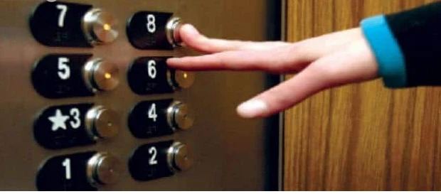 هل رؤية المصعد في المنام بشارة خير؟ المصعد في المنام بشارة خير وفقا لما رآه الشخص في الحلم من شواهد، حيث يعد المصعد من أسرع وسائل الصعود، ولذلك فسر