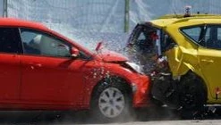 ما هو تفسير حلم حادث سيارة لابن سيرين؟ تفسير حلم حادث سيارة من الأحلام التي تقابل الكثير من الأشخاص أثناء نومهم مع العلم أنه ليس حلم عابر بل أنه يحمل الكثير من التأويلات والمعاني ع