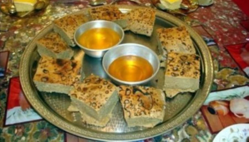 صناعة الخبزة المقناة تجذب زوار مهرجان الدار التراثي بالباحة تعرف على التالي صناعة الخبزة المقناة تجذب زوار مهرجان الدار التراثي بالباحة، جذبت صناعة