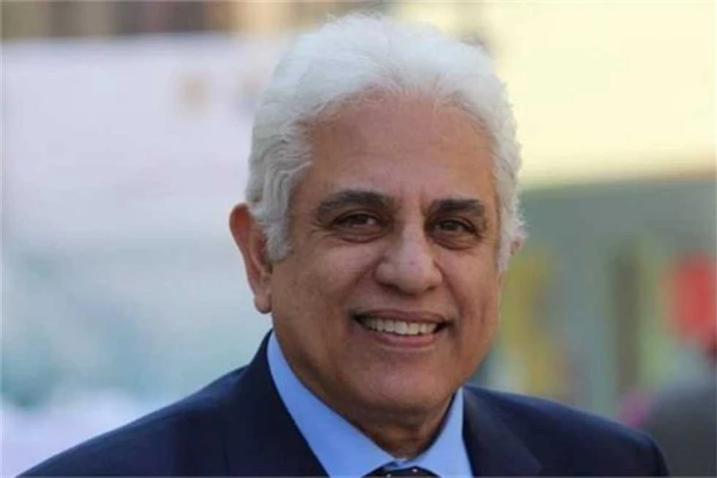 حسام بدراوي: الدولة تصرف 4 آلاف جنيه على الطالب سنويا أكد السياسي والمفكر الدكتور حسام بدراوي، أن التعليم أهم ملف يجب العمل عليه حاليا، مشيرا إلى أن التعليم هو الخيار التنموي الأول