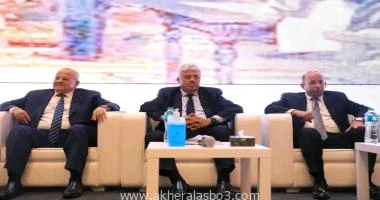 كتب - محمود الهندي شهد د.أيمن عاشور وزير التعليم العالي والبحث العلمي ود.محمد عثمان الخشت رئيس جامعة القاهرة فعاليات افتتاح المؤتمر العلمي السنوي