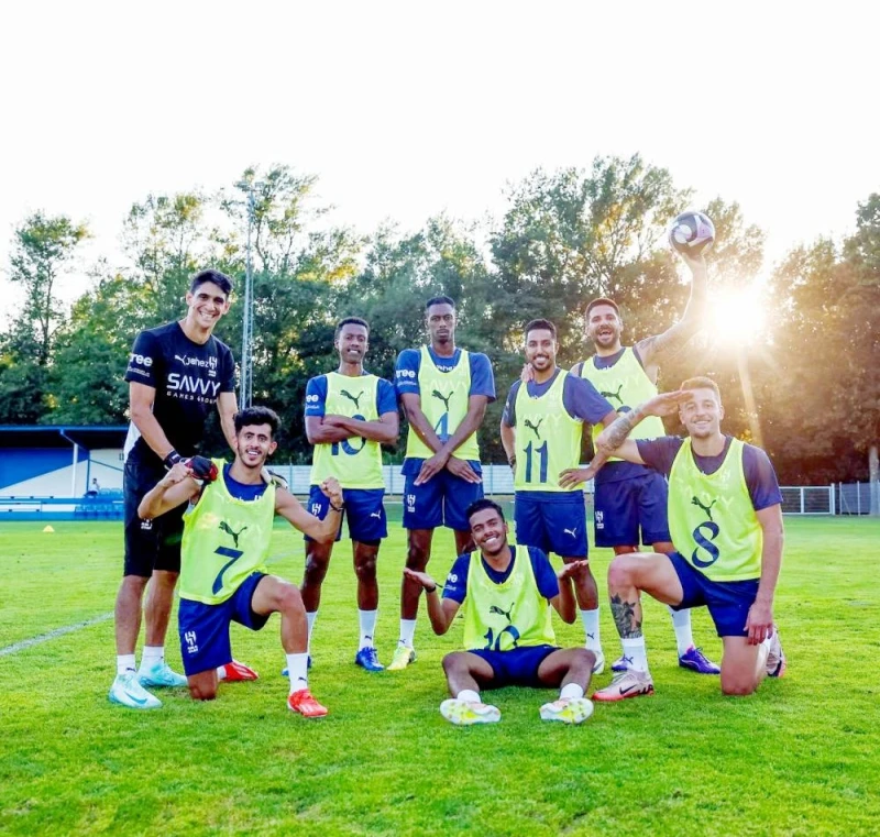 أخبار الرياضة -الهلال يختبر جاهزيته الفنية بكومو تعرف على التالي الهلال يختبر جاهزيته الفنية بكومو، يخوض الفريق الهلالي مباراته الودية الرابعة ضد