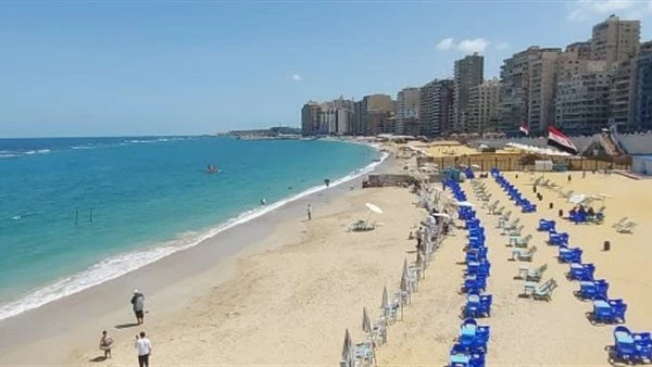 لو انت في المصيف .. اعرف حكم التطهر من الجنابة بنزول البحرورد إلى دار الإفتاء المصرية، سؤال يقول (هل النزول في البحر وحمام السباحة والانغماس الكامل في الماء يتحقق به الاغتسال الشرع