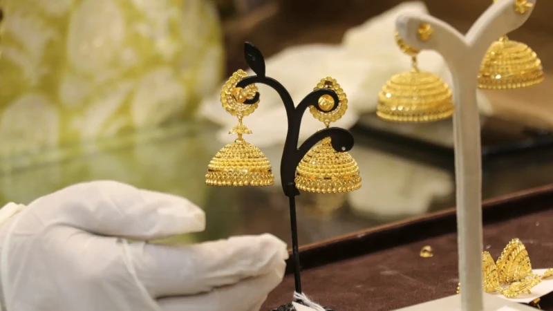 بسرعة هاتوا الشبكة.. أسعار الذهب اليوم الأحد 14 يوليوبالرغم من الزيادة التي شهدتها أسعار الذهب أول أمس، إلا أن أسعار الذهب اليوم الأحد 14 يوليو شهدت