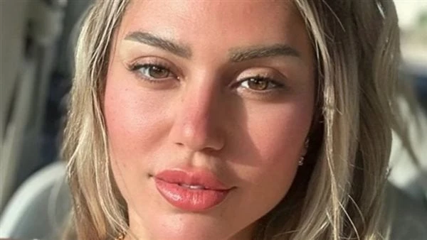 أنوثة وجمال راق سارة ناجي تلفت الانتباه بإطلالة جذابةتعد الفنانة سارة ناجي من أبرز النجمات أناقة وجاذبية، حيث تملك قواما سحريا وذوقا فريدا جعلها محط