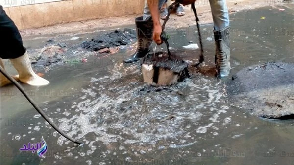 استجابة لافاق عربية.. القابضة للمياه تعاين مشروع الصرف الصحى بحوض السعيد بالخصوصأرسل المركز الإعلامى للشركة القابضة لمياه الشرب والصرف الصحى، ردا عن