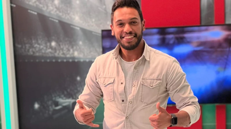 يوم معلوم.. أول تعليق من أحمد الميرغني على إيقاف شوبير ولابد عن يوم معلوم تترد فيه المظالم.. أبيض على كل مظلوم أسود على كل ظالم، بكلمات الشاعر ابن