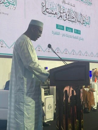 وزير الشؤون الدينية بمالي: الأخلاق يكون بناؤها دوما من البداية إلى النهايةقال الدكتور محمادو عمر كوني، وزير الشؤون الدينية والعبادة والعادات بمالي، إن موضوع الفتوى والبناء الأخلاقي