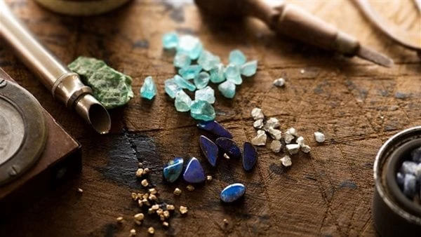 أحجار كريمة تساعد على التخلص من الإحباط وطرق استخدامها هناك بعض الأحجار الكريمة التي يعتقد أنها قد تساعد في التخلص من الإحباط والتوتر، وذلك من خلال