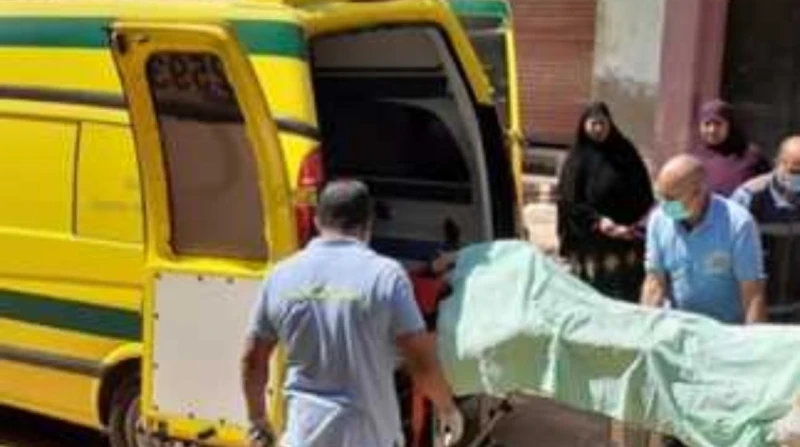 نصف نقل تنهي حياة رودينا في سوهاج لقيت التلميذة رودينا مصرعها إثر إصابتها بكسر في الجمجمة ونزيف بالمخ نتيجة حادث تصادم مع سيارة نصف نقل على الطريق الزراعي الشرقي بدائرة مركز ساقلتة